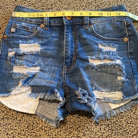 Just USA Distressed Jean Shorts Size XS in Like New Condition - Picture 5 of 6